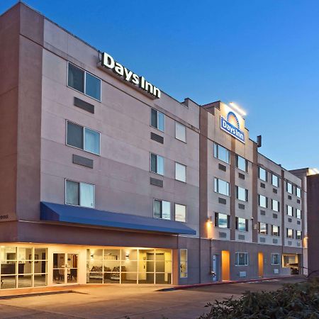 Days Inn By Wyndham Seatac Airport Buitenkant foto