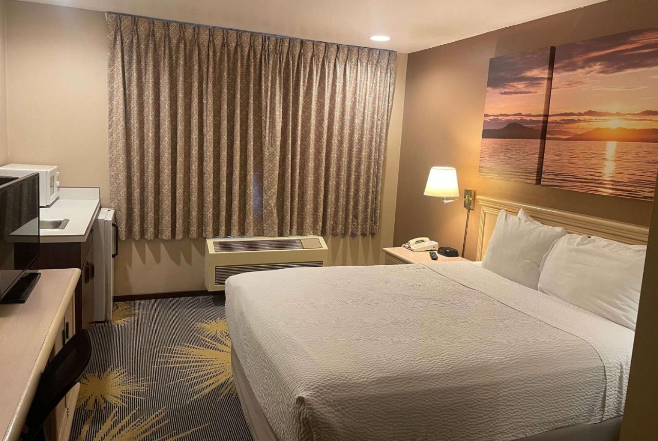 Days Inn By Wyndham Seatac Airport Buitenkant foto