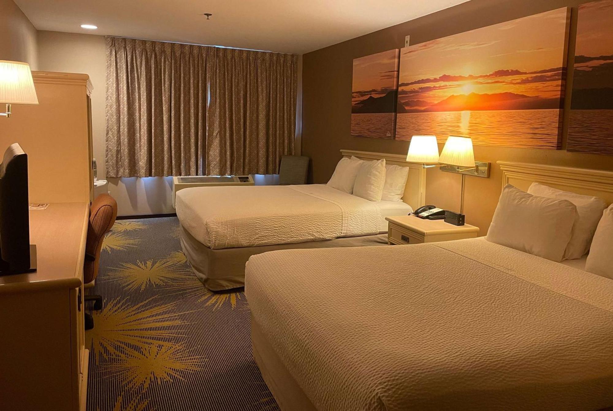 Days Inn By Wyndham Seatac Airport Buitenkant foto