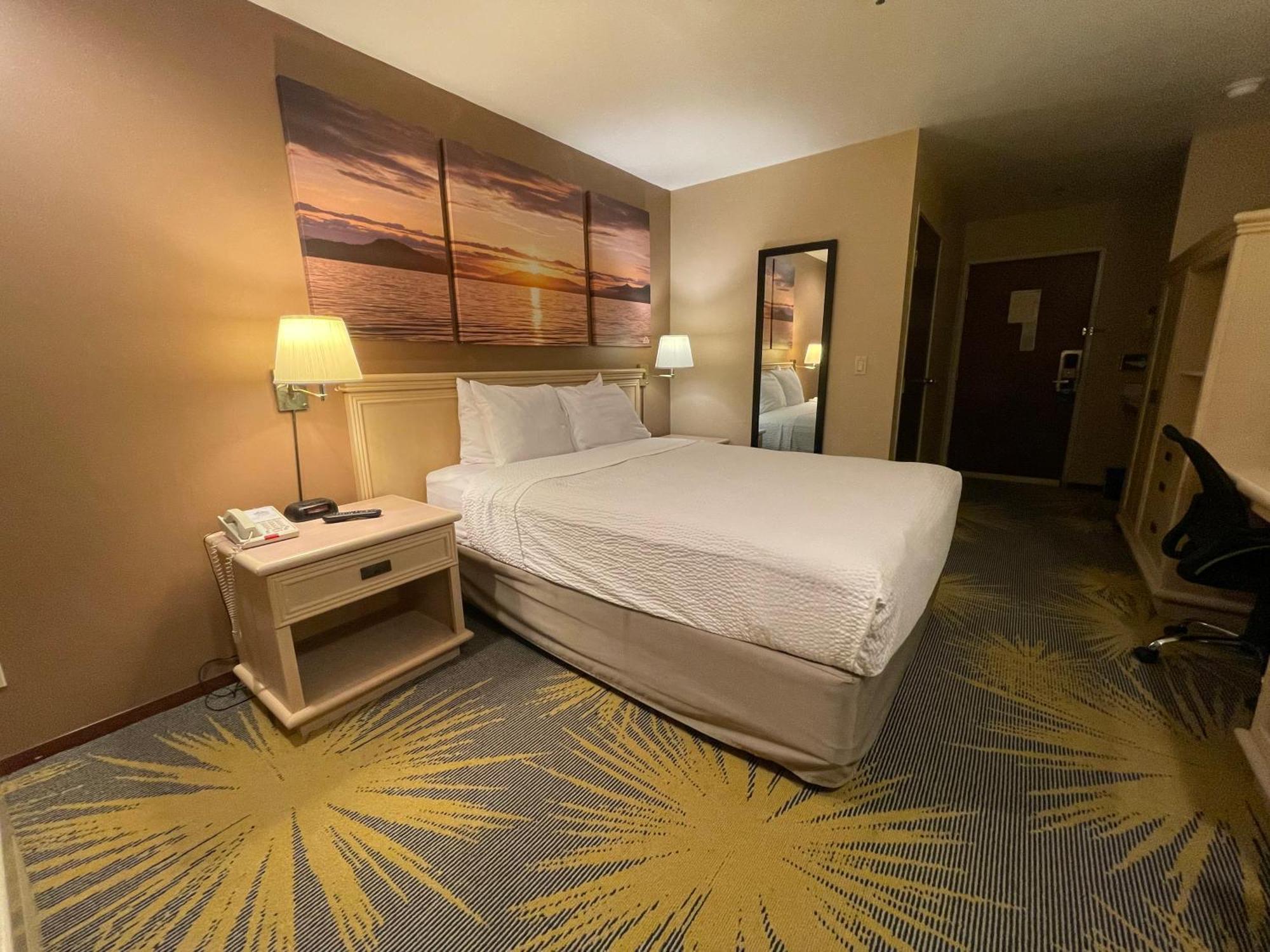 Days Inn By Wyndham Seatac Airport Buitenkant foto