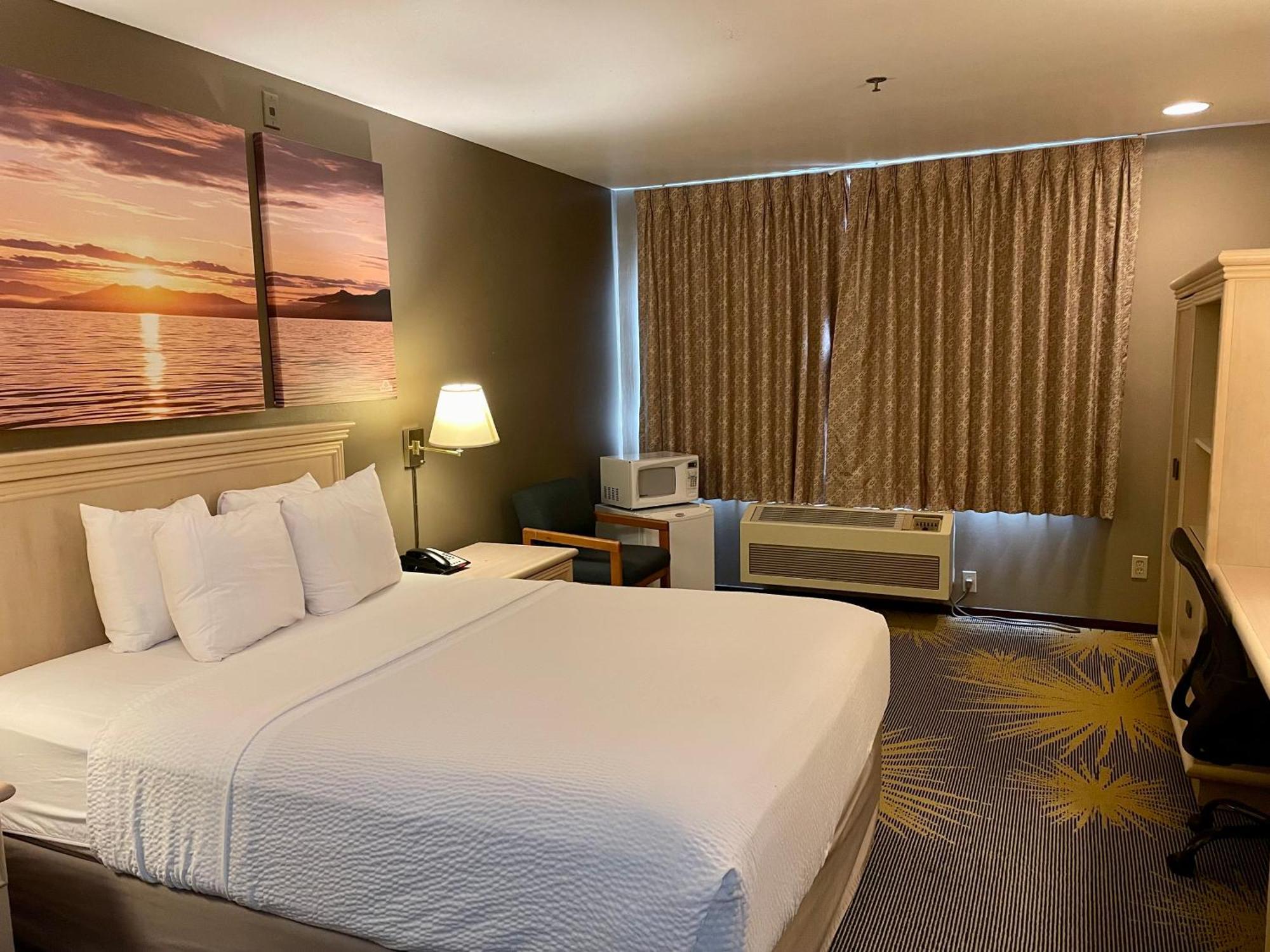 Days Inn By Wyndham Seatac Airport Buitenkant foto